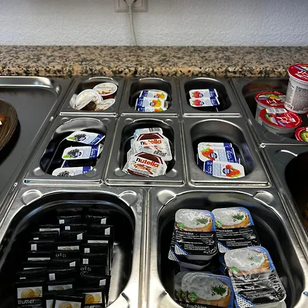 Sleep & Go Otel Unterbalbach