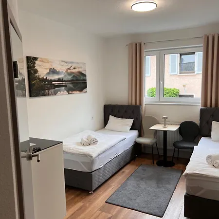 Sleep & Go Otel Unterbalbach