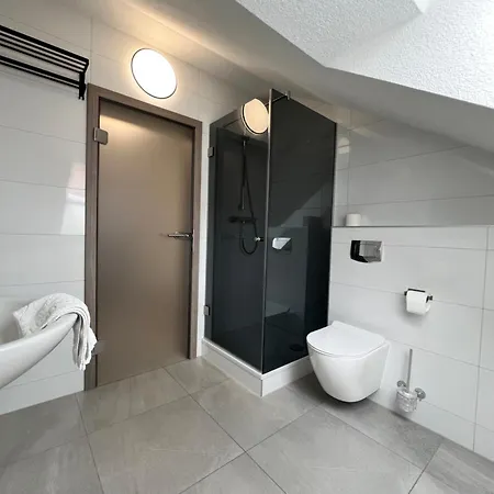 Sleep & Go Otel Unterbalbach